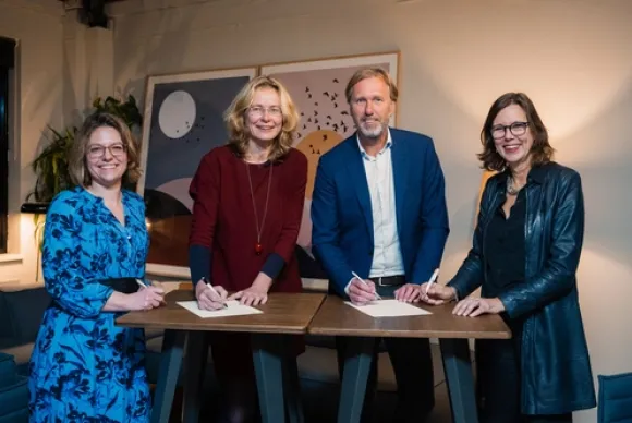 Tekenen van de samenwerkingsovereenkomst voor BRAINS